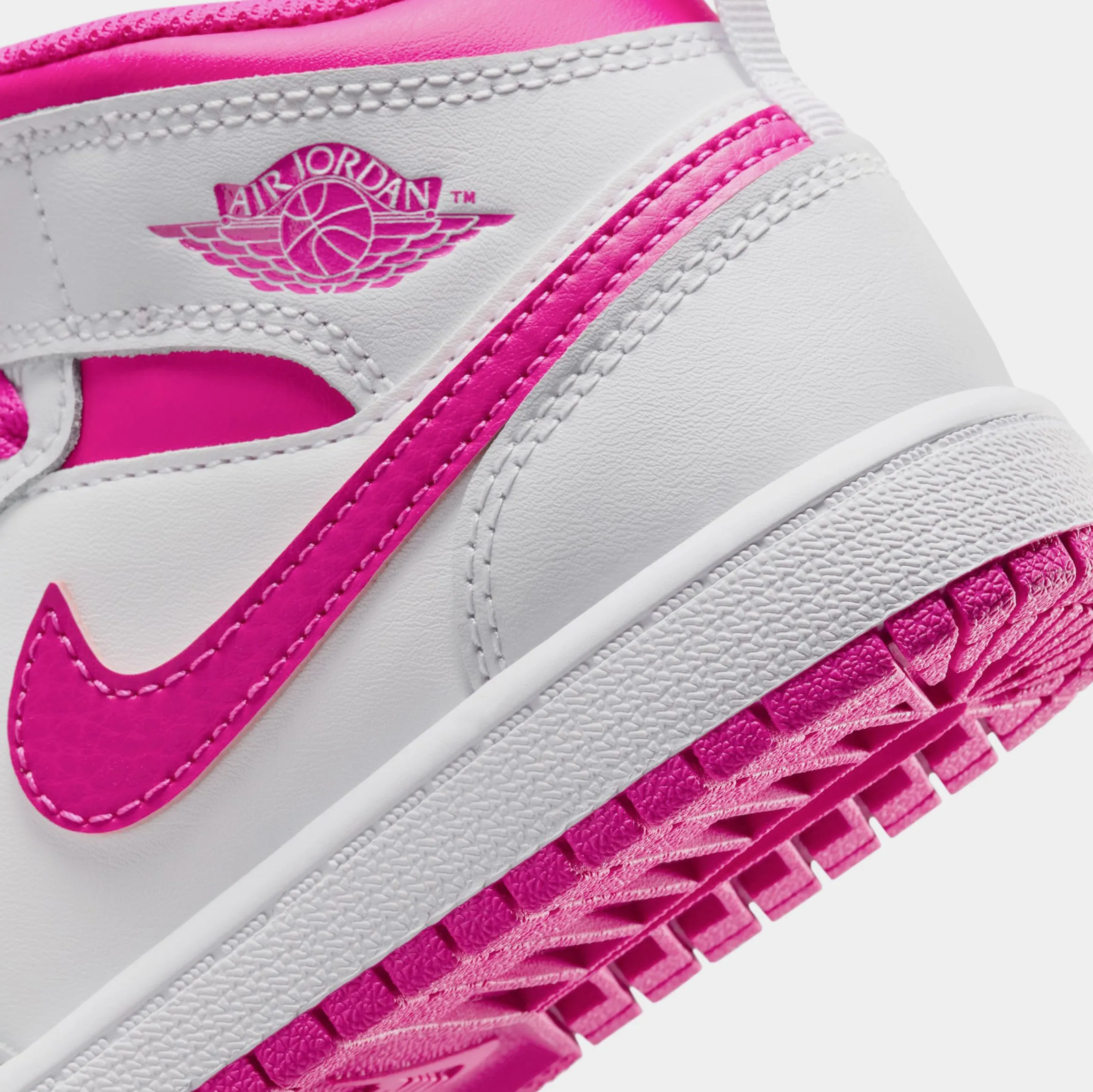 Air Jordan 1 Mid Fire Pink Preschool Lifestyle Shoes (Iris Whisper/White/Fire Pink)