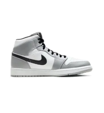 Nike Air Jordan 1 Mens trainers Medium Cut Basketball Shoes White