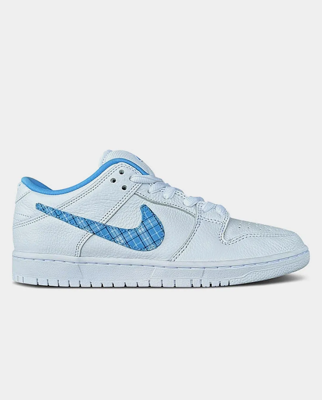 Nike SB x Nicole Hause - Dunk Low Pro Shoe - White