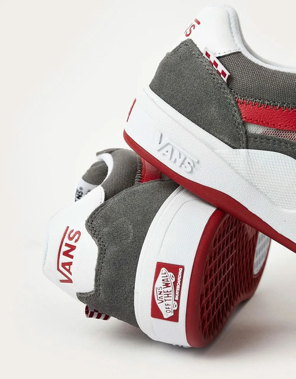 Vans Wayvee Skate Shoes - Grey/Red